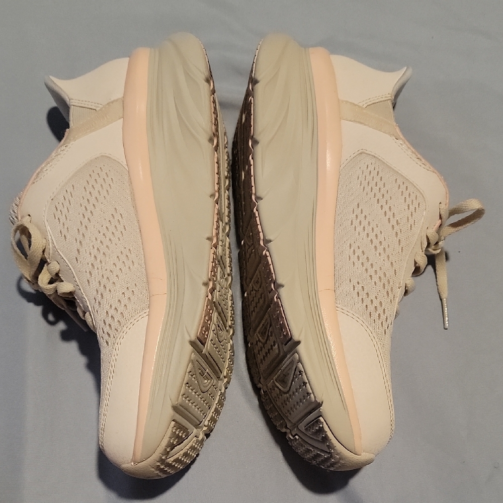 Skechers Women's Cream Sneakers - Picture 11 of 16
